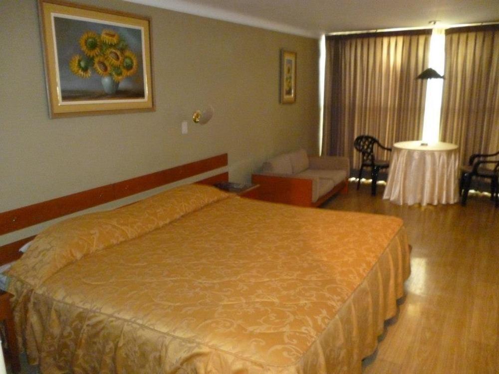 Holiday Suites Tacna Exterior photo